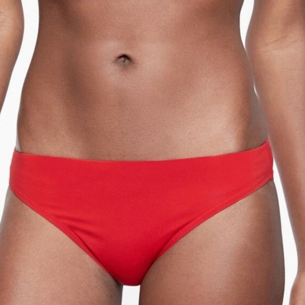 Athleta Clean Medium Bottom